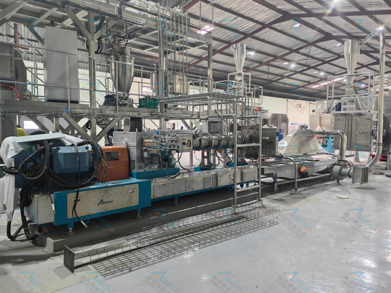 真诺双螺杆挤压膨化机